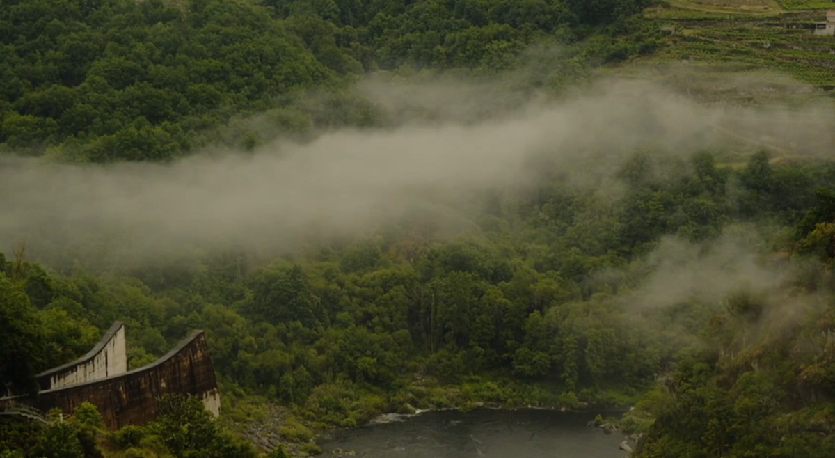 Кадр из фильма "Закат красной луны" (2019)