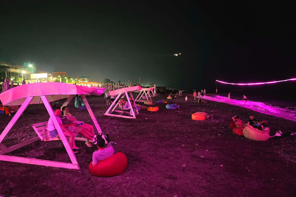 Смотреть дельфинов в Адлере - интересно, или нет?