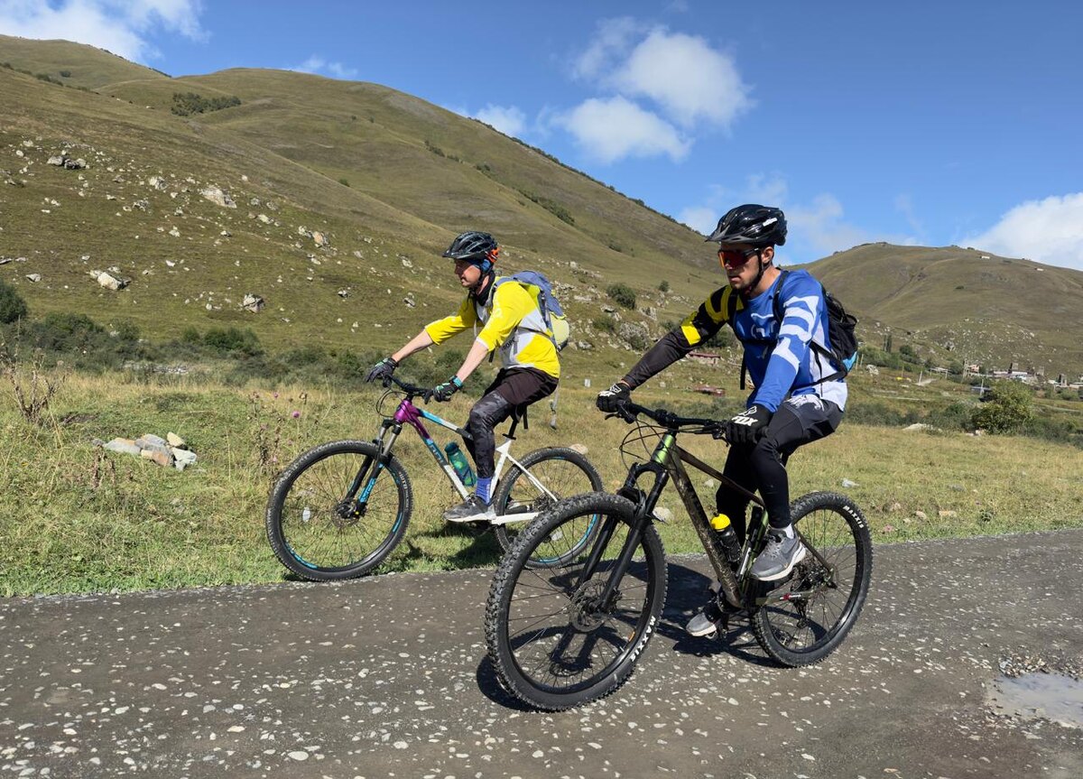 Пример термо штанов под шортами. Их же можно надевать как нижний слой под теплые брюки. 