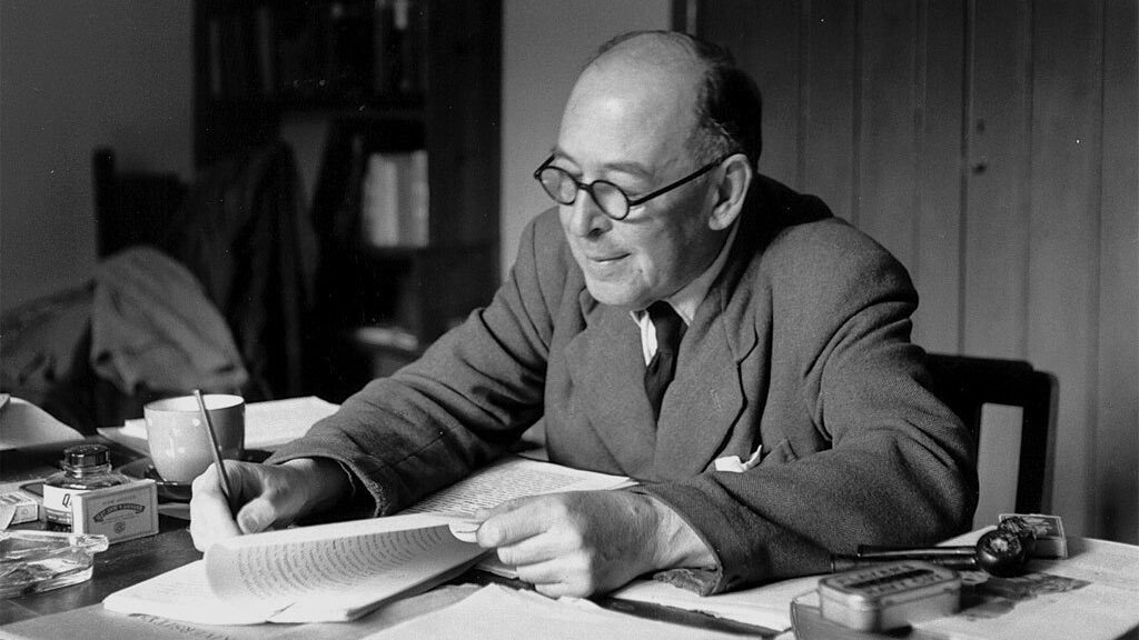    Льюис дома в Килнсе, 1960 г. Архивное фото