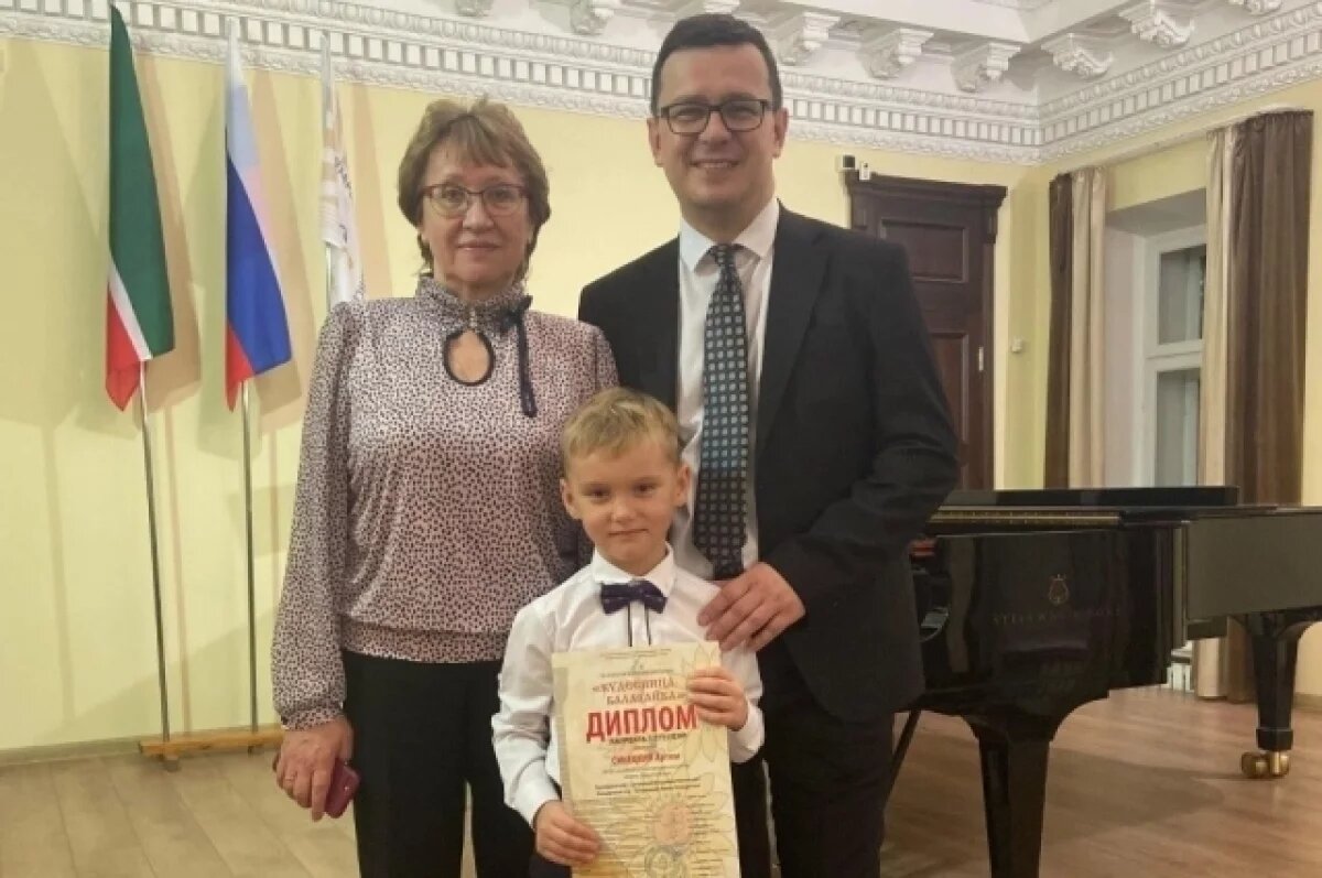    Камчатский школьник покорил жюри всероссийского конкурса игрой на балалайке