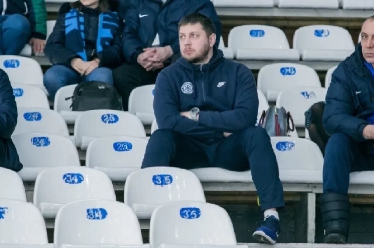    Тренер новосибирской МХЛ «Сибирские Снайперы» Берестов попал в секс-скандал