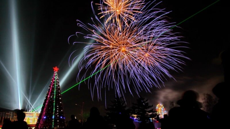     Фейерверк Михаил Хаустов