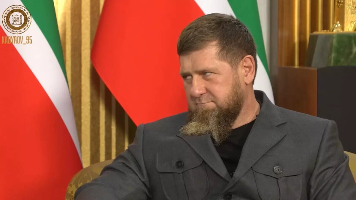 Рамзан Кадыров получил медаль за вклад в развитие ФССП. Источник: Телеграм-канал Рамзана Кадырова