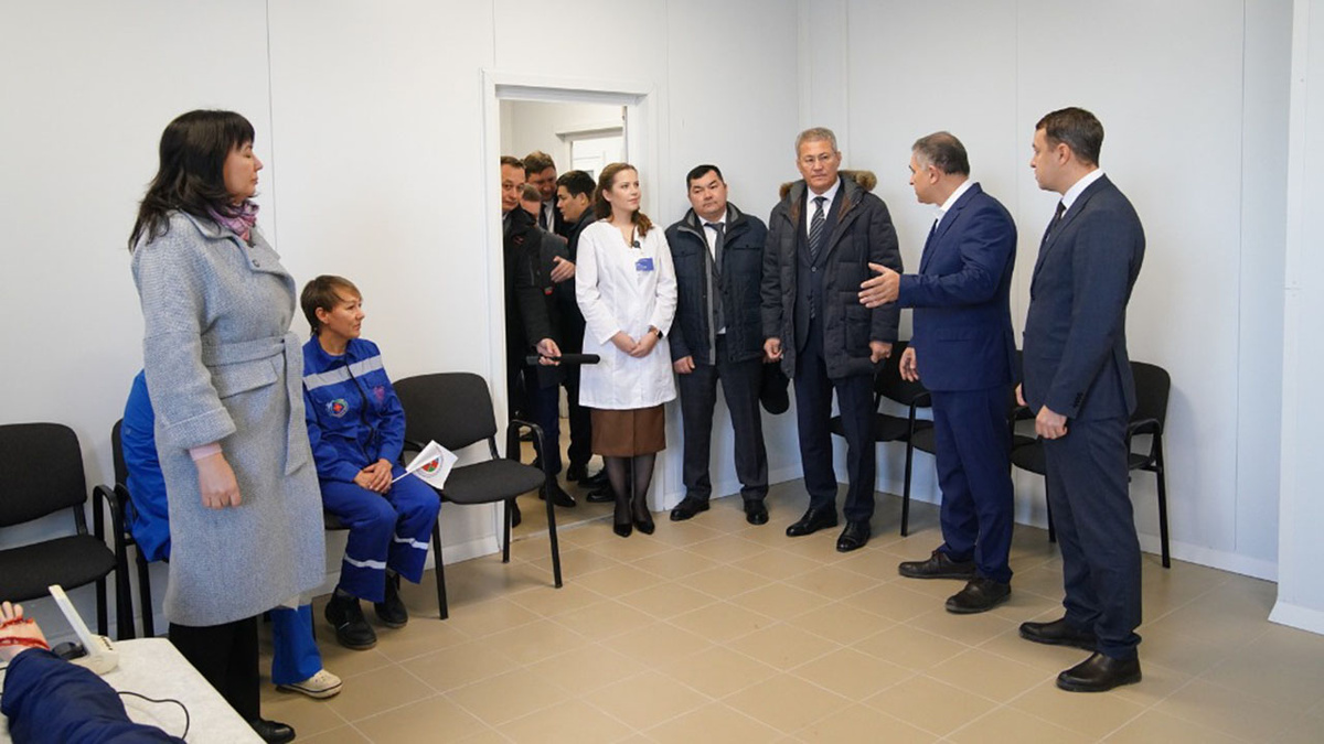    Иглинский район. Строительство ФОКа, новое здание подстанции скорой помощи. Ноябрь 2024 г.