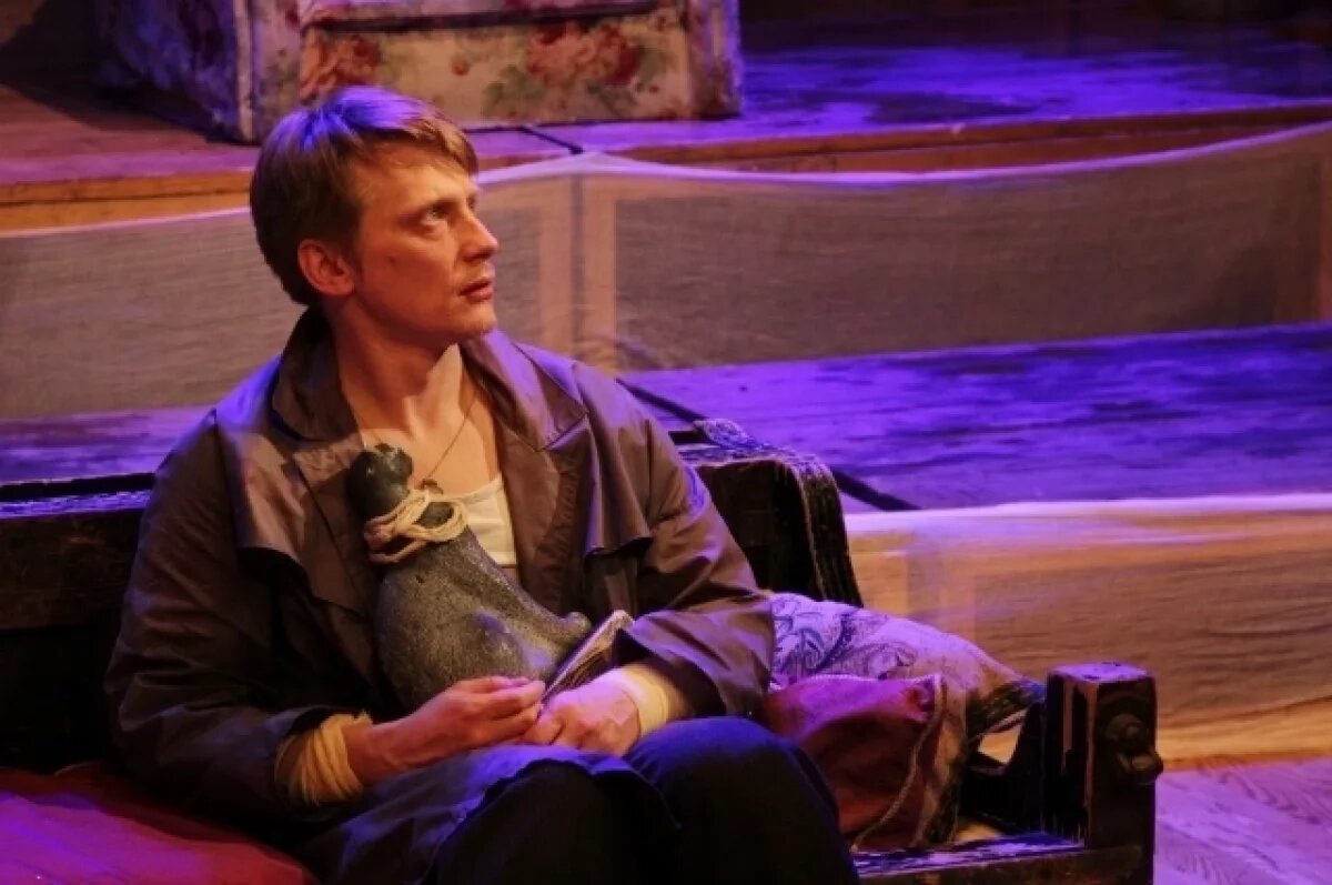    Артисту «Коляда-Театра» Олегу Ягодину запретили выступать в Москве