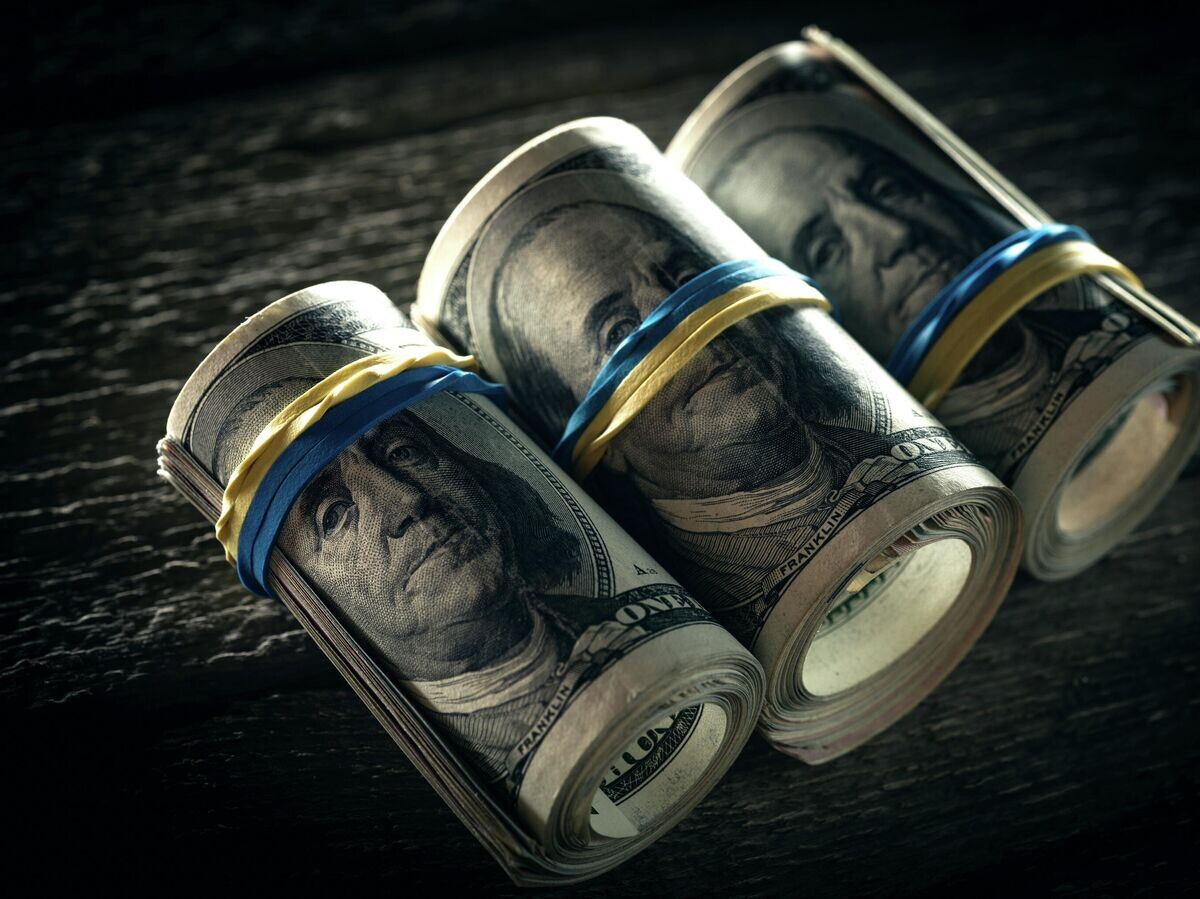 Американские доллары© Depositphotos.com / VadimVasenin