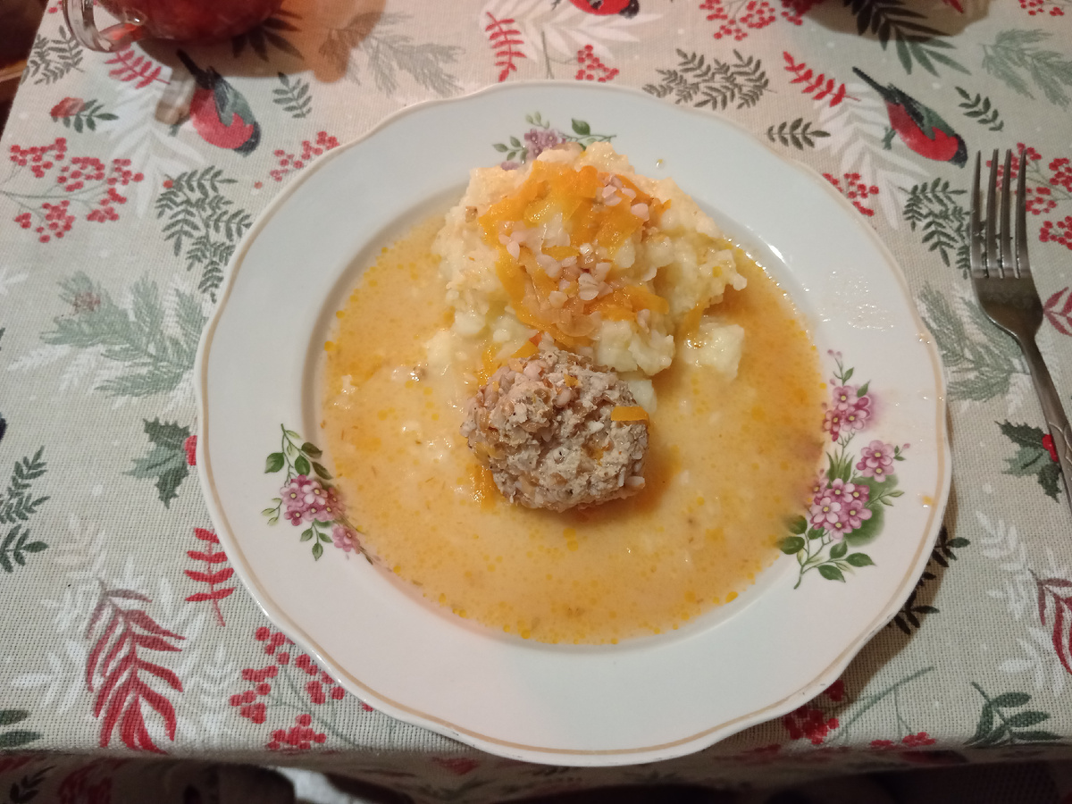 Гречаники с картофельным пюре. 