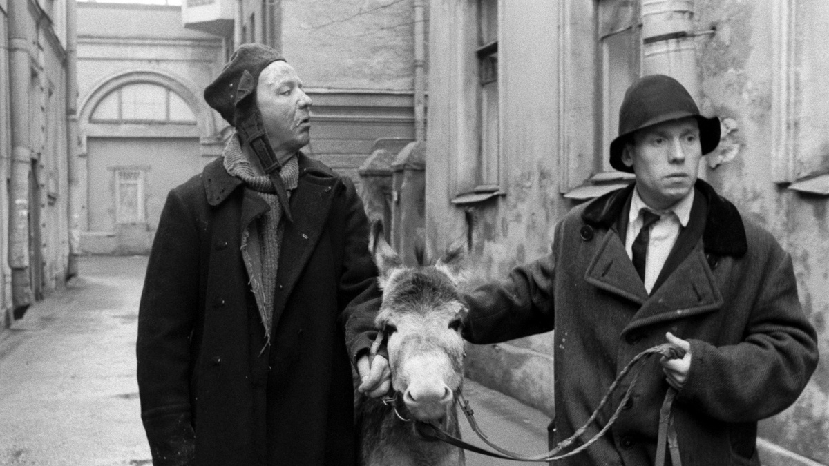 Кадр из фильма «Счастливые дни», 1991, «Ленфильм»