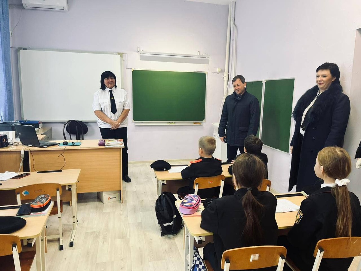 Сергей Орленко побывал в казачьей школе станицы Дербентской