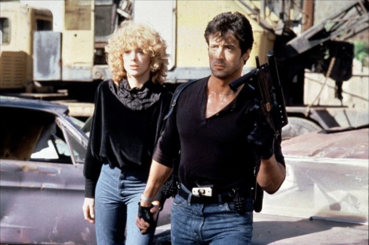 Простой русский парень, очень традиционный. 