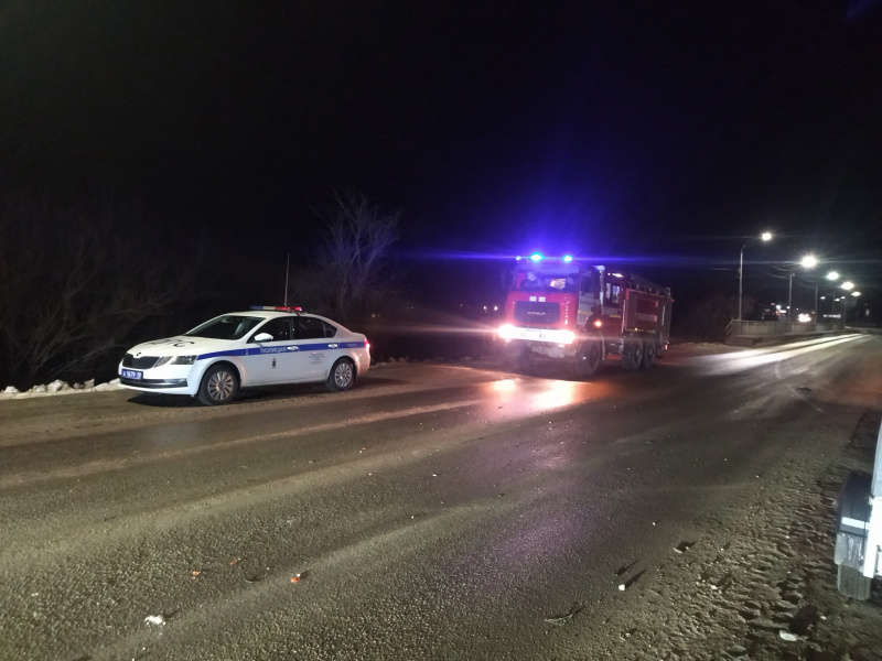    Автомобиль перевернулся на крышу в БеломорскеОПС по Беломорскому району