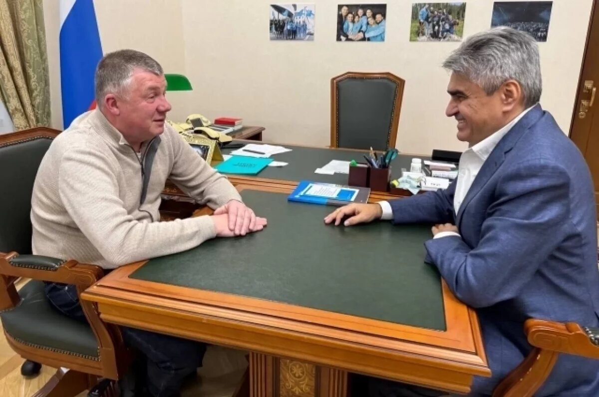    Лидер брянских «Новых людей» Сергей Горелов встретился с Алексеем Нечаевым