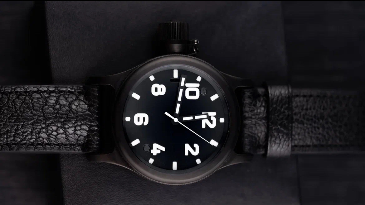 Часы из коллекции "Эстет" - черного цвета