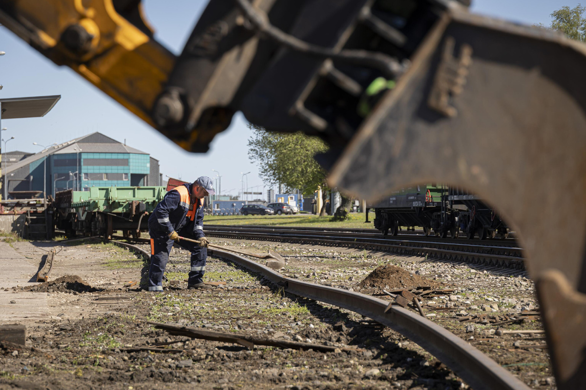 Работы по замене рельсов © Public domain / Liepāja
