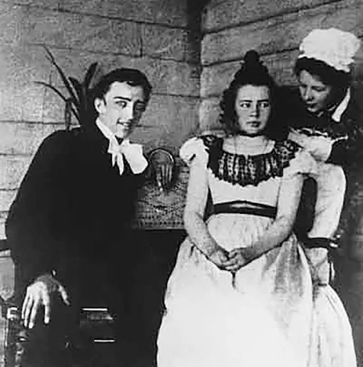 Любительский спектакль – «Горе от ума». Блок – Чацкий, Люба — Софья. Источник: LiveLib