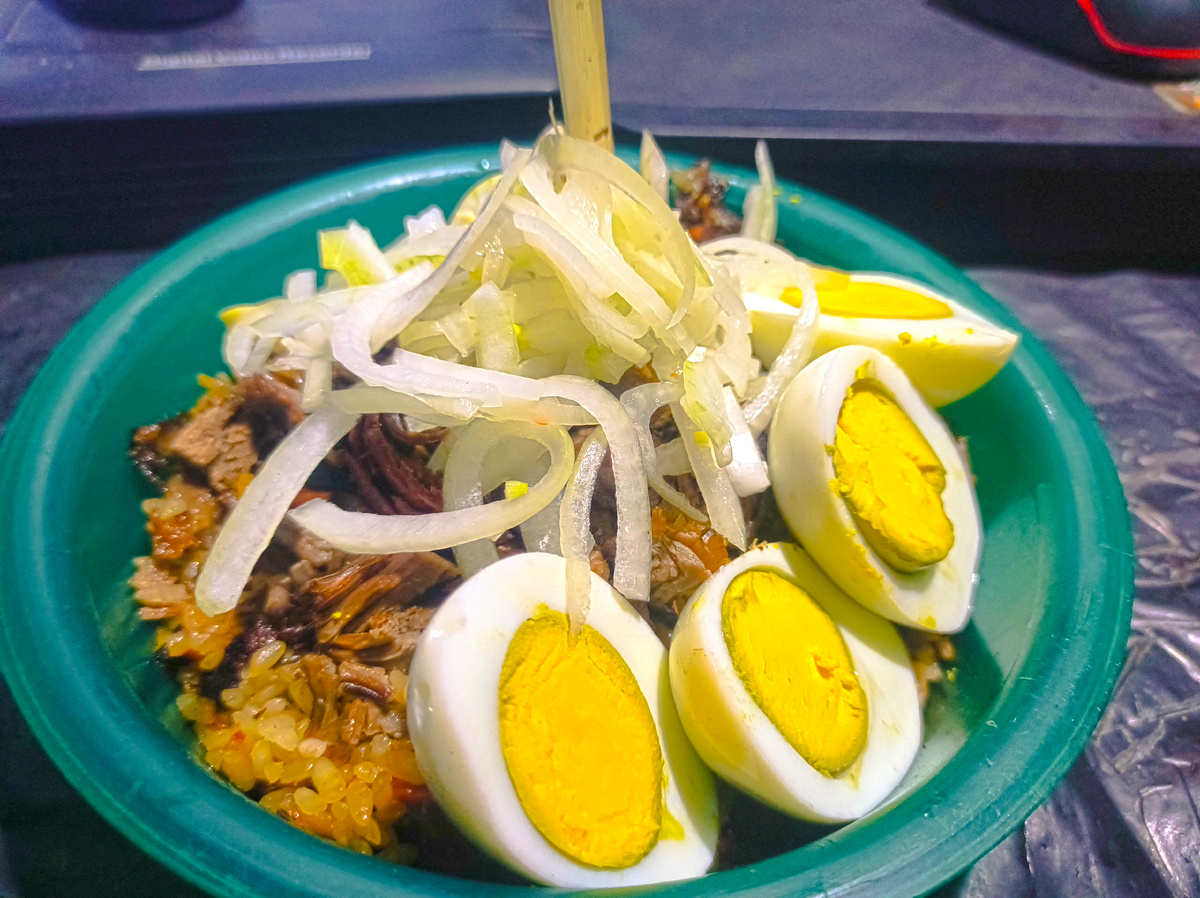 Яйца здесь не лишние