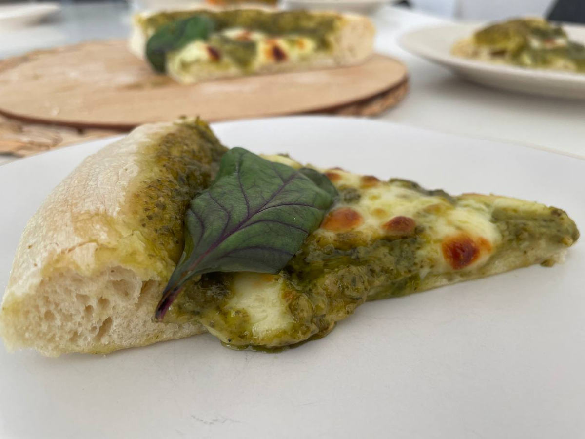 Пицца песто дженовезе