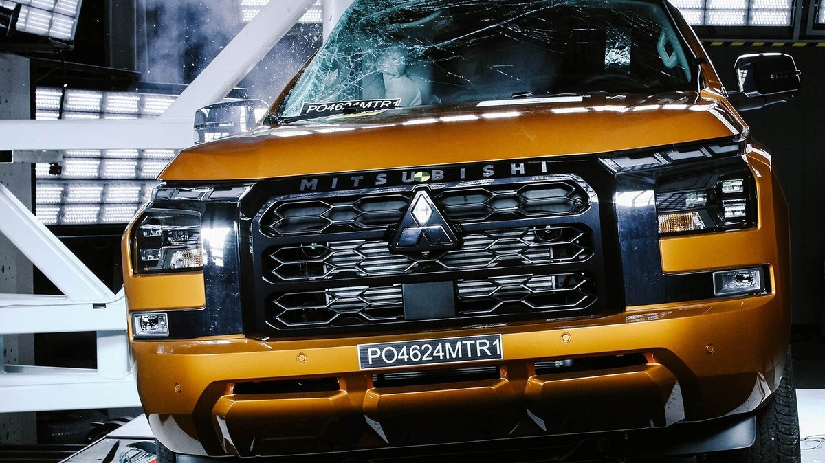    Краш-тест Mitsubishi L200/Triton. Фото Latin NCAP