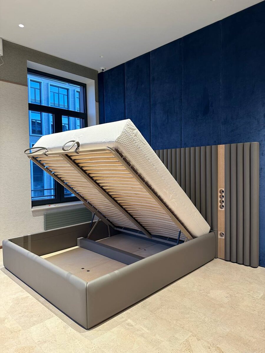 Подъемный механизм кроват в работе