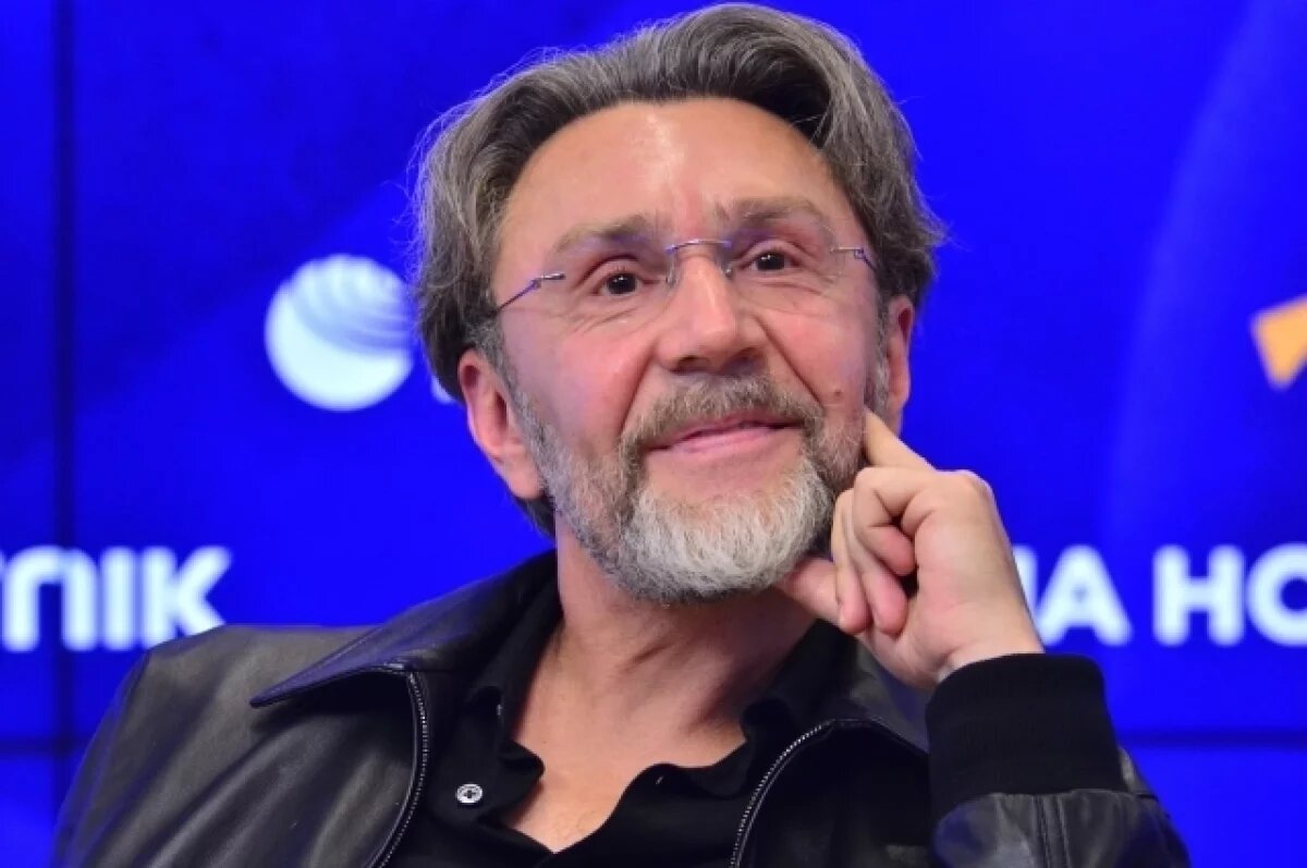    Сергей Шнуров опроверг слухи о снижении своих гонораров