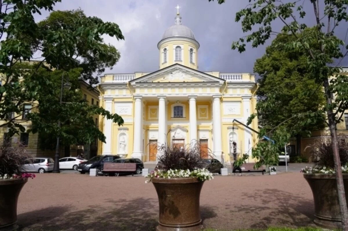    Отреставрированный фасад евангелическо-лютеранского храма Святой Екатерины на Васильевском острове, построенной в 1771 году.