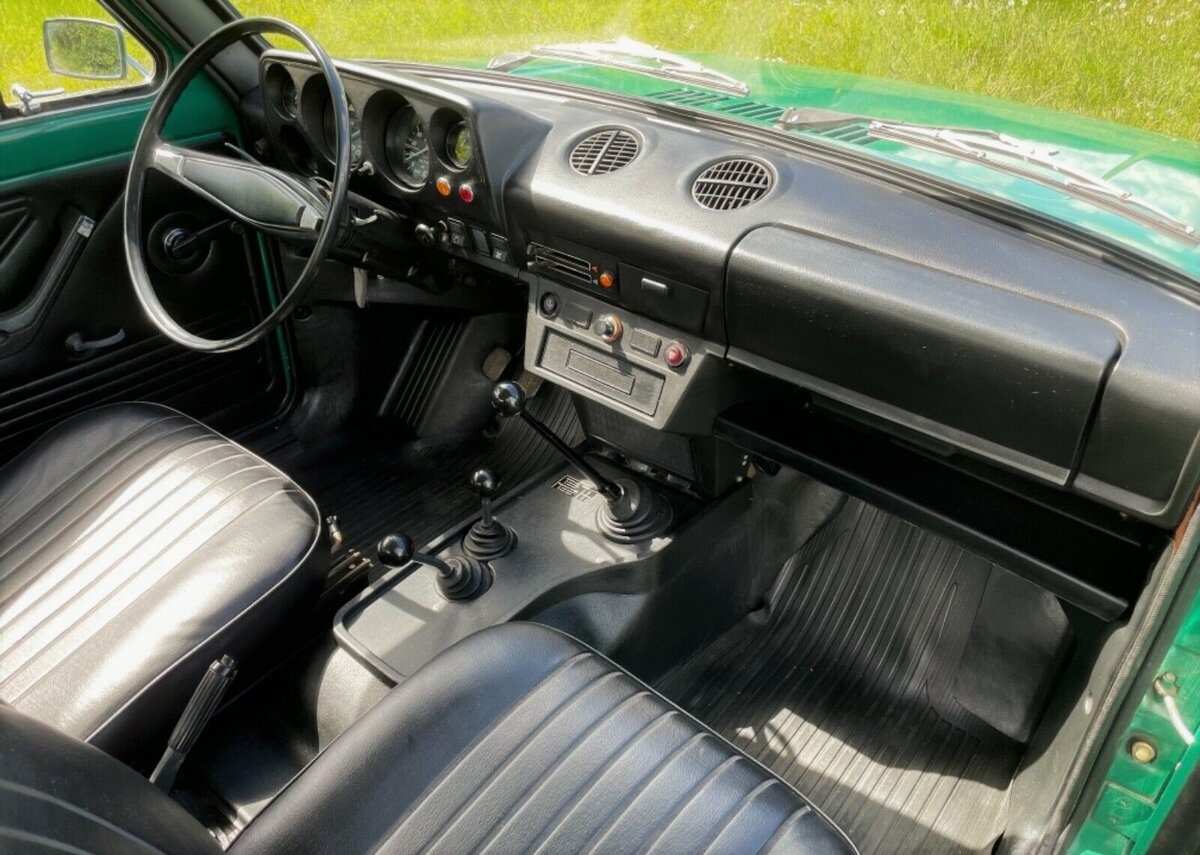 Салон НИВЫ «Старушки»