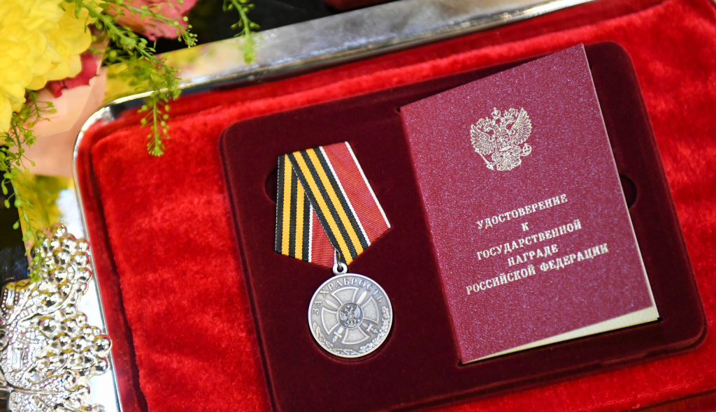    Югорчанин получил медаль «За храбрость» за спасение командира