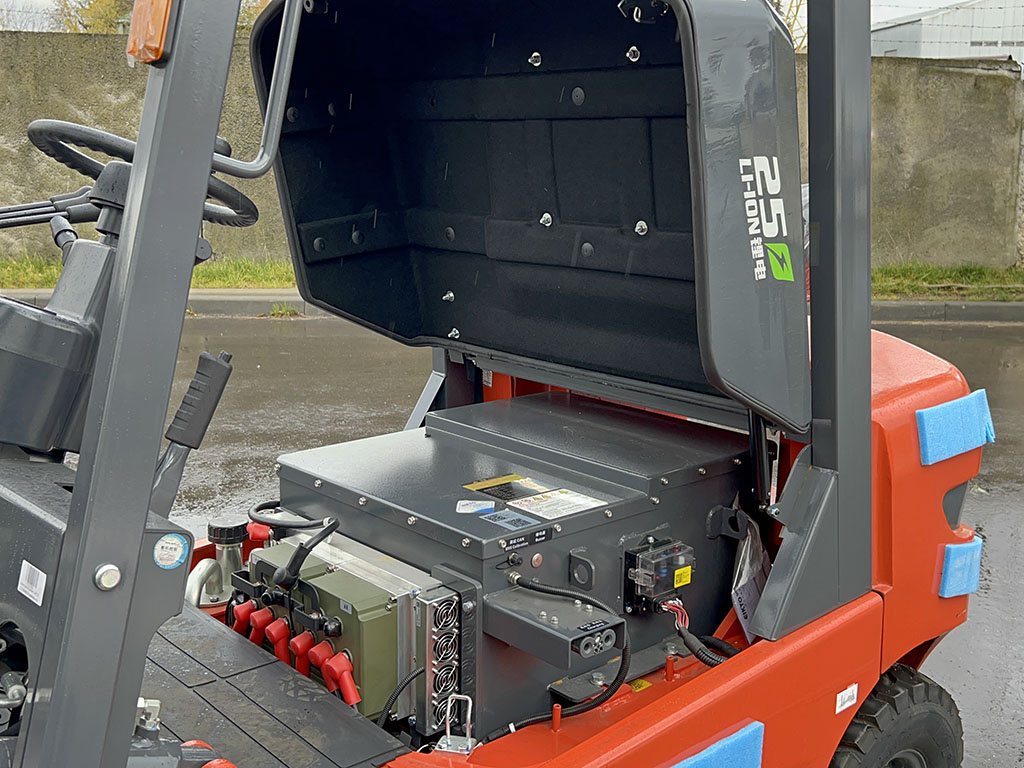 Литий-ионная аккумуляторная батарея на вилочном погрузчике