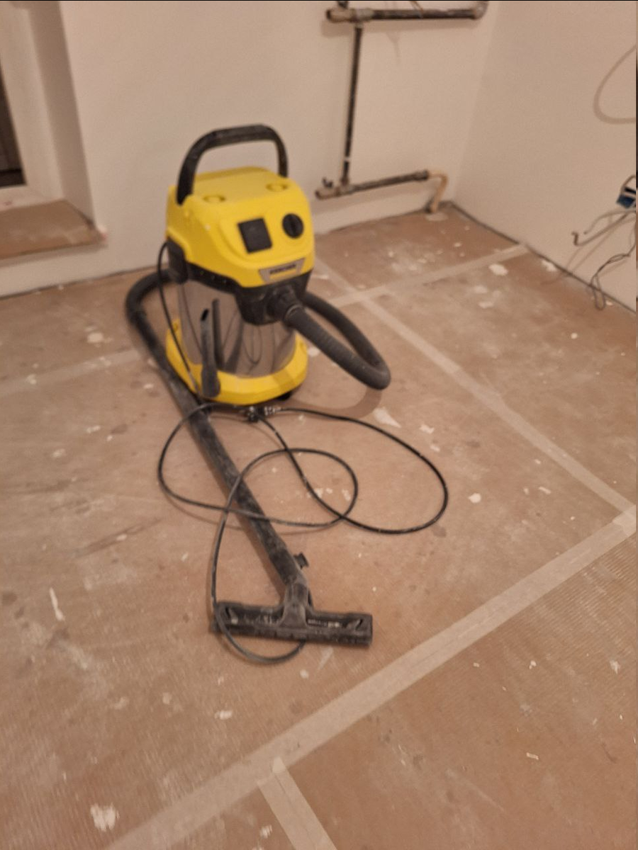 Переезд - это очень грязно. Ремонт закончен, а пыль продолжает откуда-то браться в большом количестве