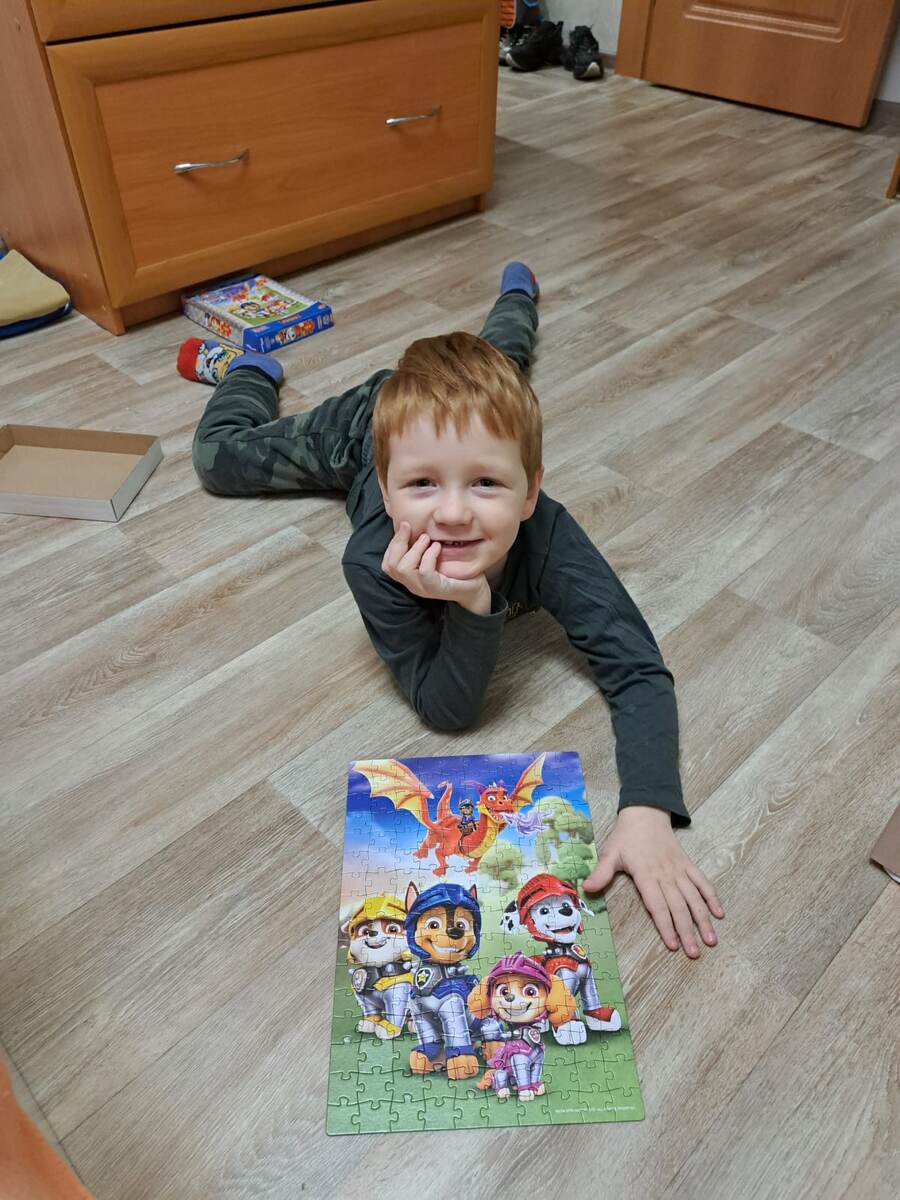 мой внук Лёва, Набережные Челны, собрал пазлы