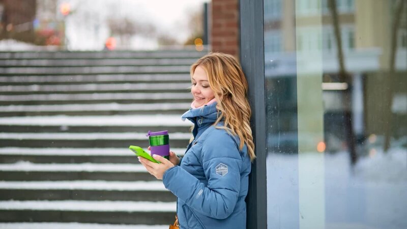     Пользователи выбирают из сотен разных вариантов игр. Фото предоставлено пресс-службой МегаФон.