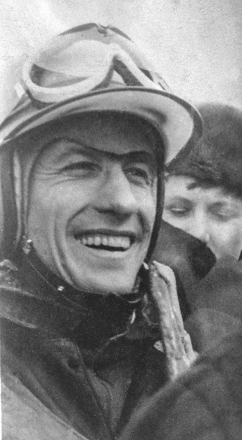 Чемпион СССР В.А. Свинко сразу после финального заезда, 1973 г. Красноярск.