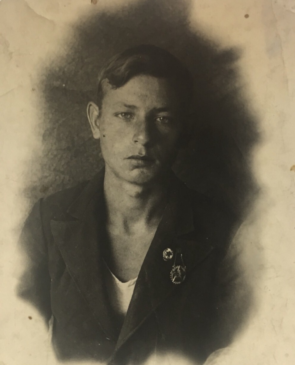 Игорь Иванов. Перед отправкой на фронт. 