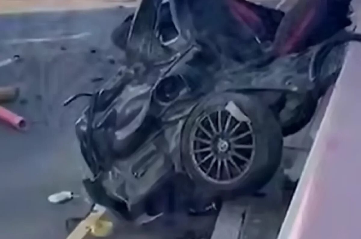    В Сочи во время встречного ДТП автомобиль разорвало пополам