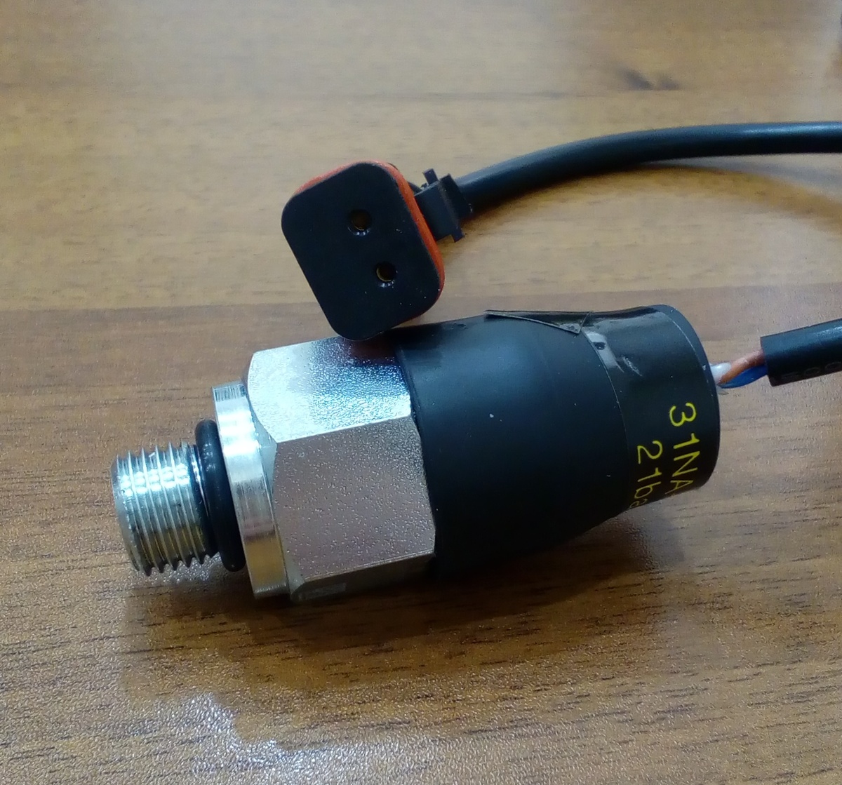 Датчик давления Hyundai R500LC-7 (31NA-20080)