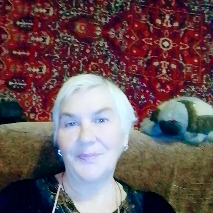 Удивляюсь но не долго.