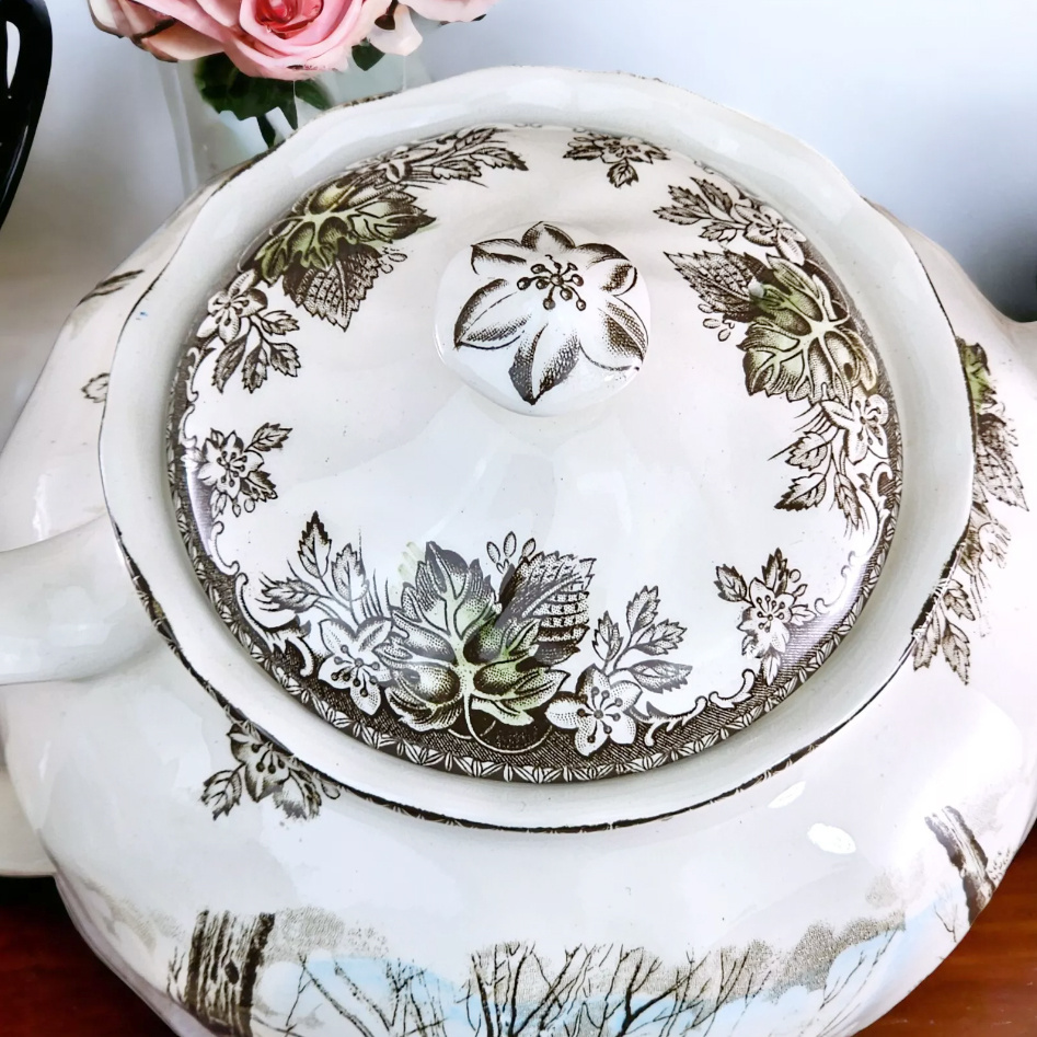 Чайник «Friendly Village». 1953-2003 гг., Johnson Brothers