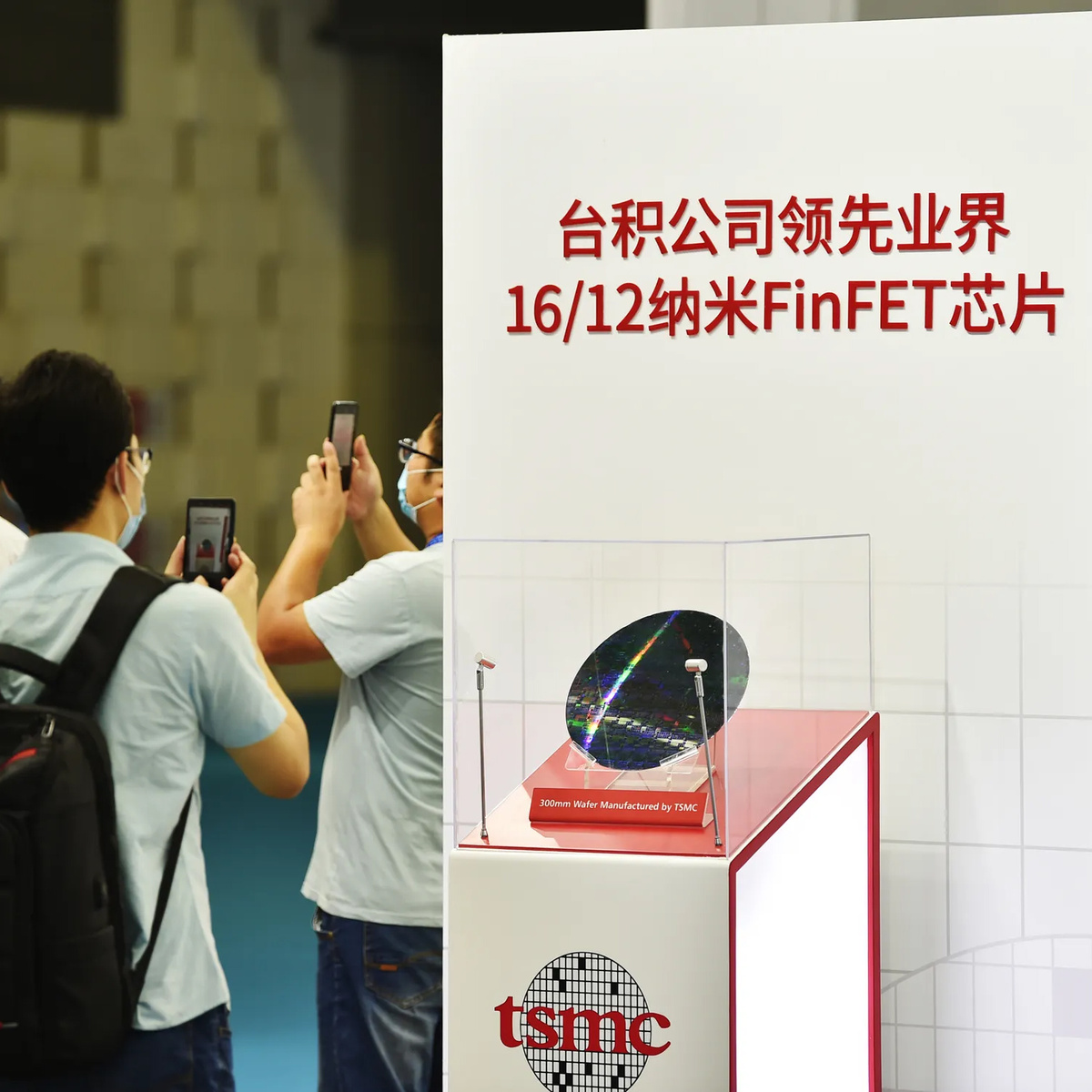 Дефицит микросхем начинает ослабевать для некоторых категорий, хотя общая ситуация в цепочке поставок полупроводников остаётся сложной. Несмотря на снижение потребительского спроса и уменьшение ажиотажа вокруг микросхем, в ряде отраслей, особенно в автомобильной промышленности.