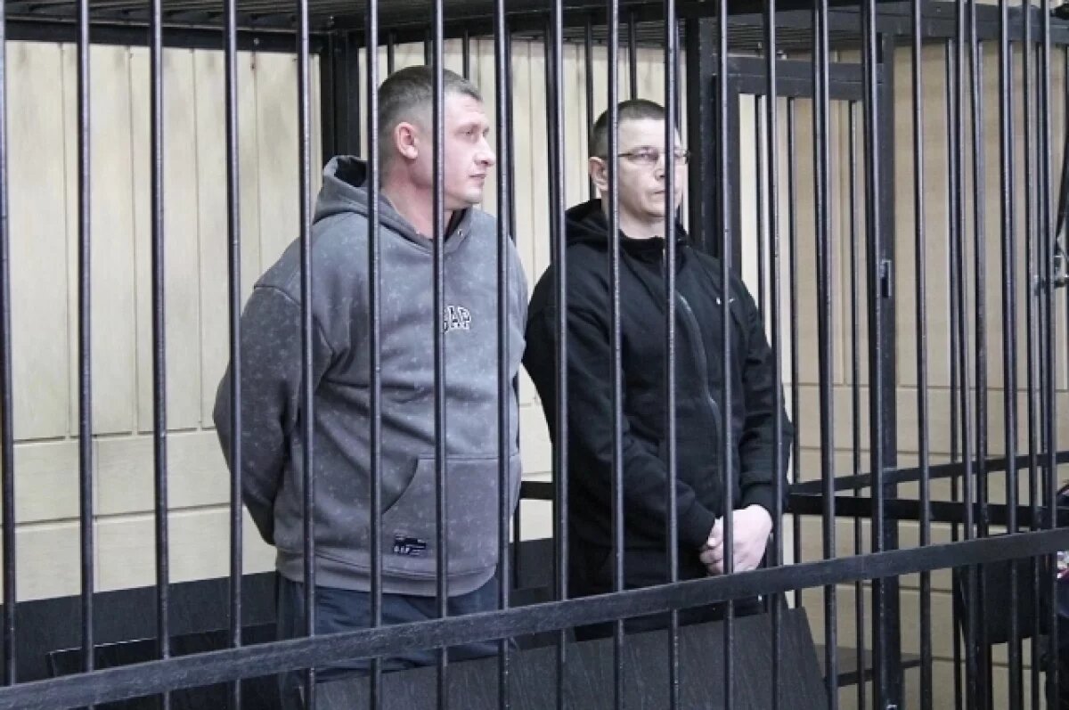    На скамье подсудимых экс-полицейские Максим Кудрявцев и Евгений Бартоломей.