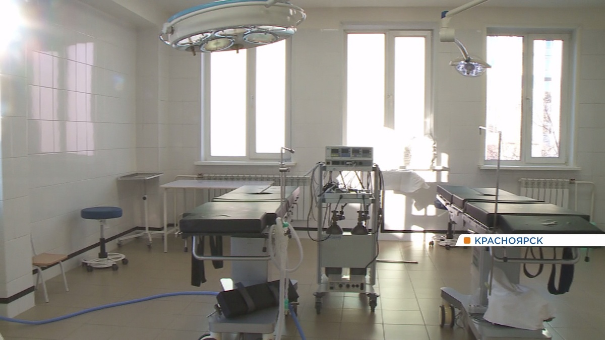     Известные хирурги помогут детям из Красноярска с «заячьей губой» или «волчьей пастью»