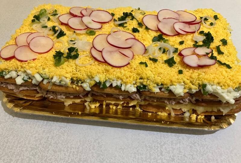 Салат, который станет главным украшением новогоднего стола