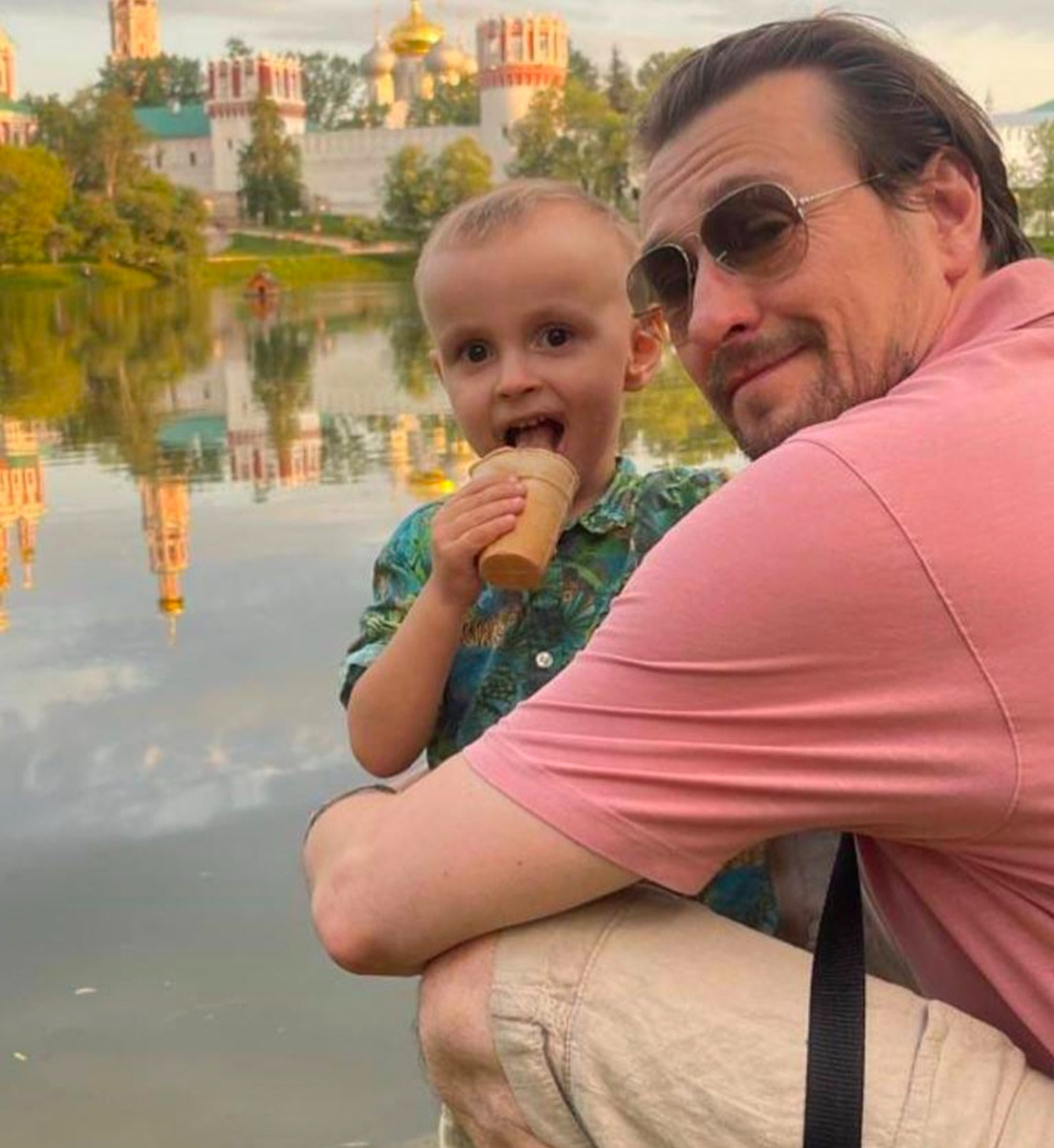    Сергей Безруков с младшим сыном ВасилиемСоцсети Сергея Безрукова