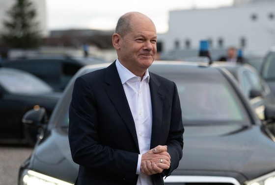    Канцлер ФРГ Олаф Шольц