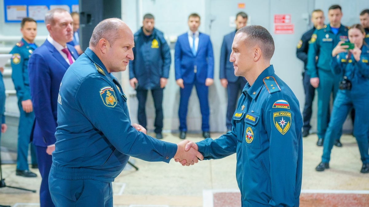    Справятся с авариями любой сложности: сургутские спасатели заслужили высокую оценку главы МЧС России