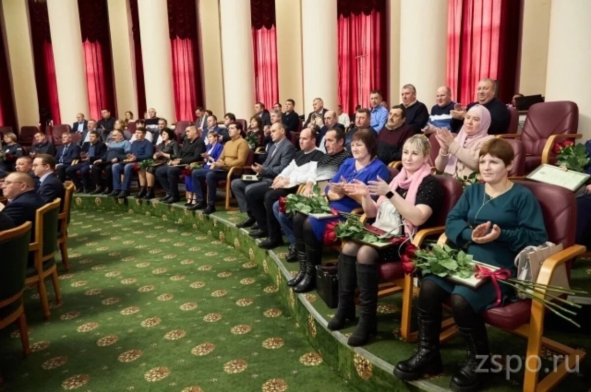    В Пензе производственникам вручили федеральные и региональные награды