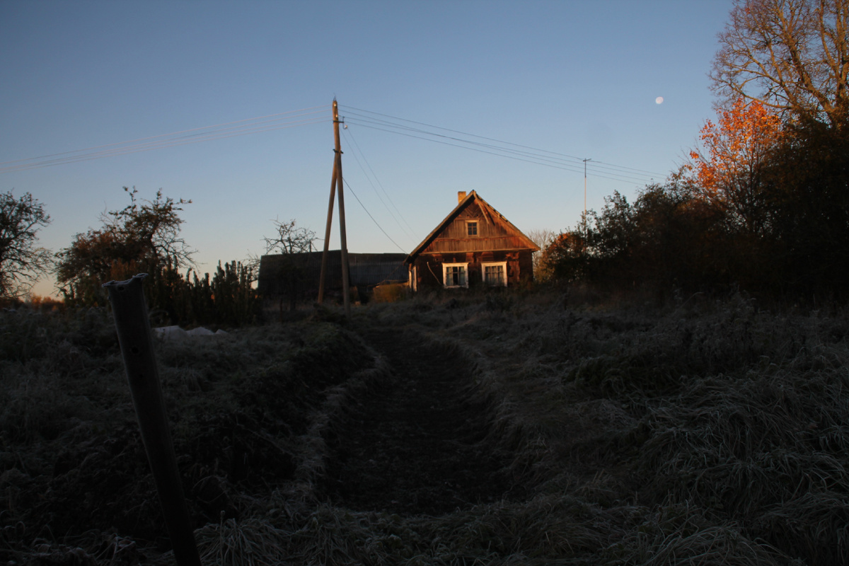 Домик в деревне Псковской области. Фото Автора.