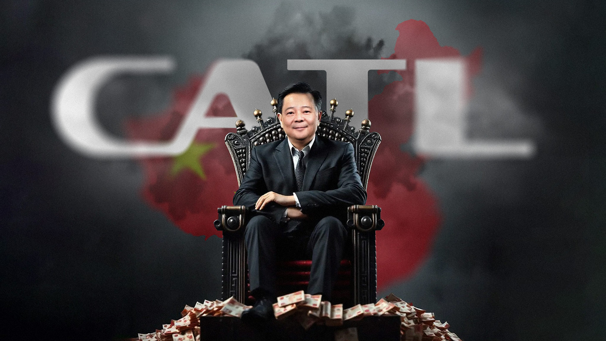 Робин Цзэн на троне из литиевых аккумуляторов тонет в богатстве, логотип CATL на фоне, китайская индустрия.