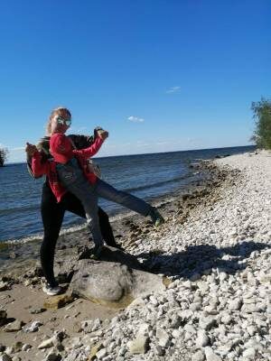 Это он еще мелкий, мы гуляем около Волги кажется)