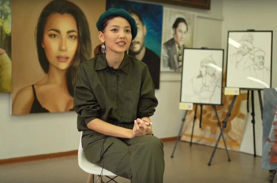    Асель Сабыржанқызы в 12 лет поступила в художественную школу. Фото: кадр видео